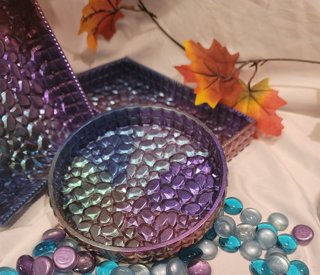 Cobblestone Round Tray | Handmade Iridescent Resin Tray